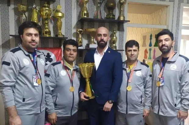 مدال طلای شطرنج المپیاد صنعت بیمه بر گردن مردان بیمه البرز
