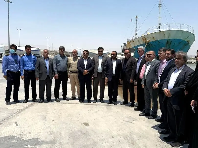 بازدید مسئولان کشوری و استانی از بندر چارک برای بررسی ایجاد مرز رسمی
