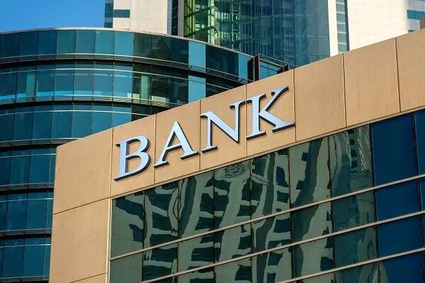 بانکهای ایرانی چگونه عامل تورم در کشور میشوند؟