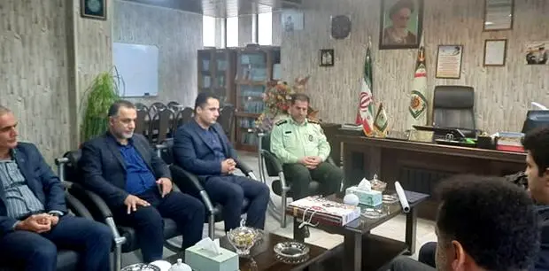 جلسه مشترک شرکت‌های بیمه با فرمانده نیروی انتظامی تنکابن
