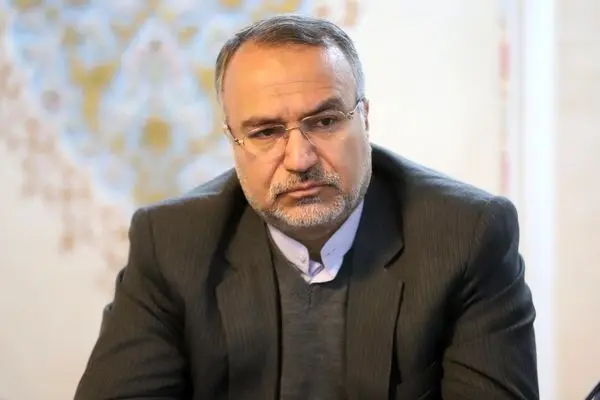 مناطق آزاد پای کار مردم و فعالین اقتصادی هستند
