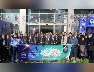 حضور همدلانه و صمیمانه مدیر عامل، اعضای هیات مدیره، معاونان مدیر عامل ، مدیران و کارکنان بیمه آسیا در مراسم گرامیداشت ۱۳ آبان روز ملی مبارزه با استکبار جهانی و روز دانش آموز به روایت تصویر
