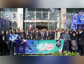 حضور همدلانه و صمیمانه مدیر عامل، اعضای هیات مدیره، معاونان مدیر عامل ، مدیران و کارکنان بیمه آسیا در مراسم گرامیداشت ۱۳ آبان روز ملی مبارزه با استکبار جهانی و روز دانش آموز به روایت تصویر
