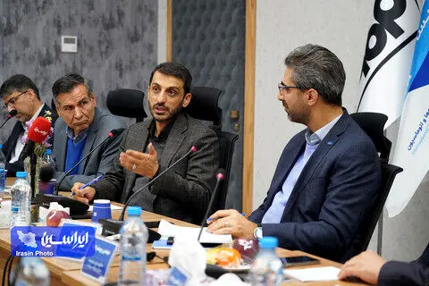توسعه سرمایه انسانی و نوآوری باید در اولویت شرکت ایریسا قرار گیرد
