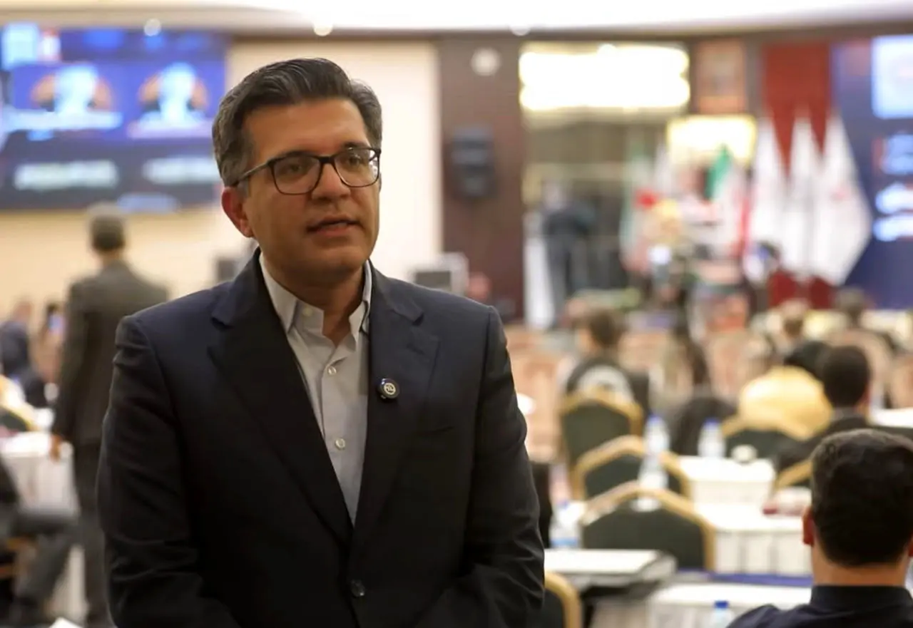 نوآوری، بهره‌وری و تحول دیجیتال؛ مسیر تازه فولاد هرمزگان در رقابت جهانی
