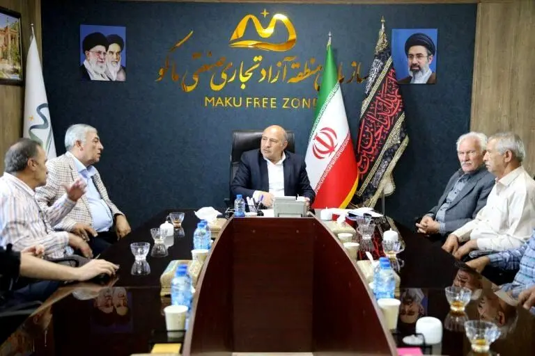 با دستور مدیرعامل سازمان منطقه آزاد ماکو، گره ۴۰ ساله زمین‌های بیات ماکو باز شد

