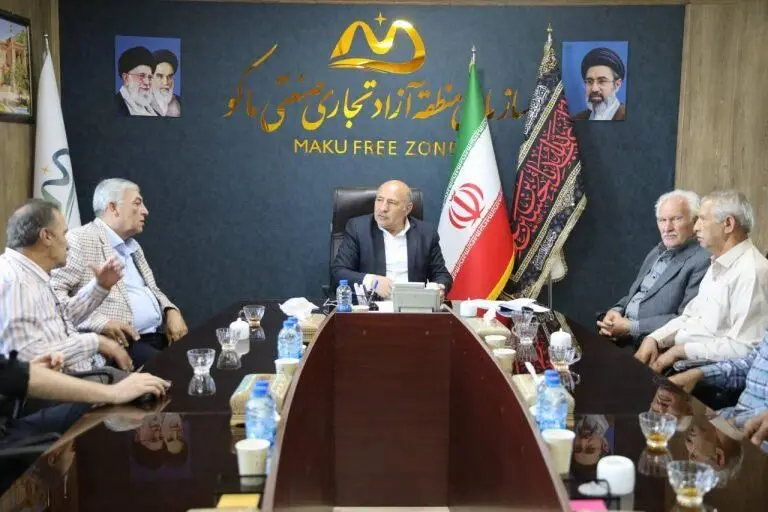 با دستور مدیرعامل سازمان منطقه آزاد ماکو، گره ۴۰ ساله زمین‌های بیات ماکو باز شد
