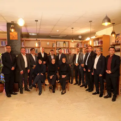 «کافه دانش» بانک اقتصادنوین؛ هم‌افزایی تجربه‌ها در بازاریابی پایانه‌های فروشگاهی
