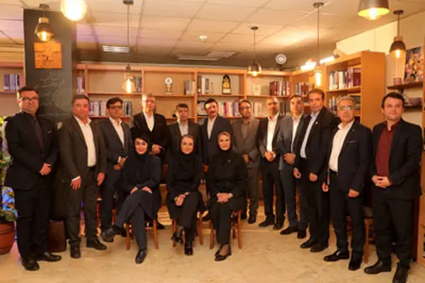 «کافه دانش» بانک اقتصادنوین؛ هم‌افزایی تجربه‌ها در بازاریابی پایانه‌های فروشگاهی
