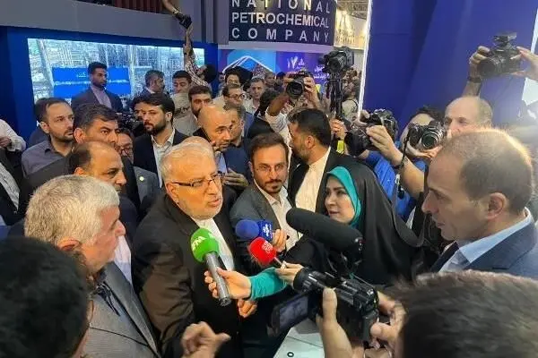 هفدهمین نمایشگاه ایران پلاست افتتاح شد
