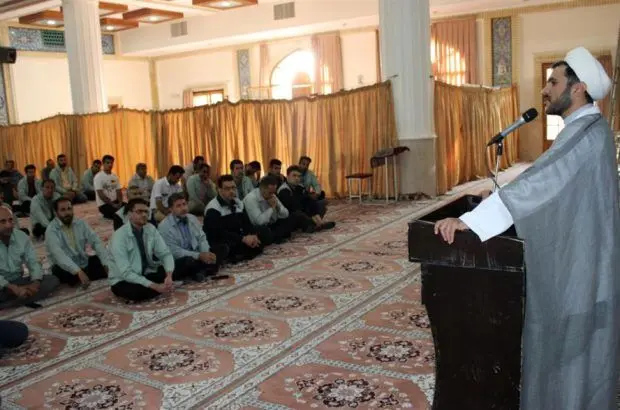 برگزاری آیین مولودی خوانی و جشن هفته وحدت در ذوب آهن اصفهان