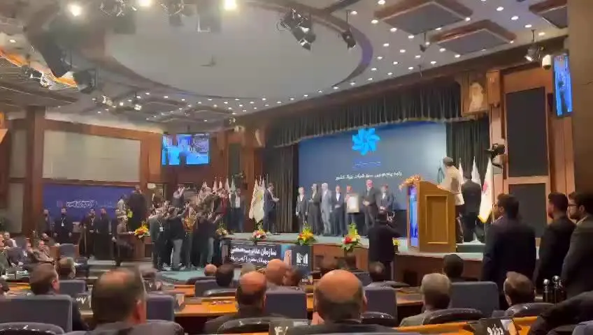 درخشش غدیر در رتبه‌بندی شرکت‌های برتر کسب رتبه نخست شاخص فروش، بهره‌وری، ارزش افزوده در کشور     
