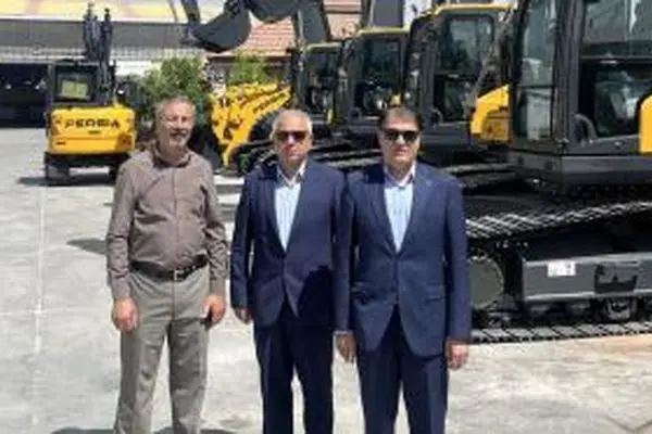بانک توسعه صادرات ایران در مسیر حمایت از تولیدکنندگان ماشین‌آلات صنعتی
