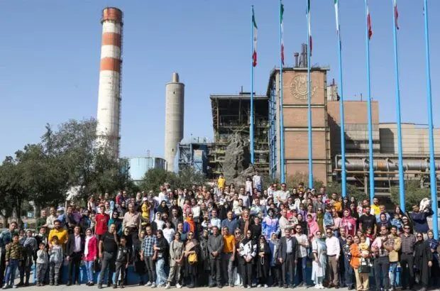 برگزاری چهاردهمین برنامــه بازدید خانواده های کارکنان از خط تولید
