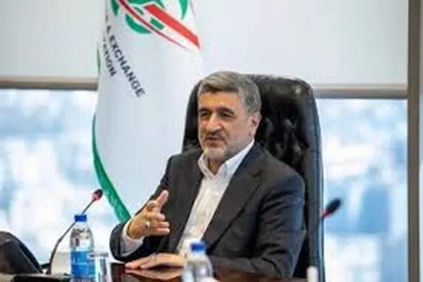 بازار سرمایه جای حرکت انتحاری نیست /از همان ابتدای مسئولیت خود در سازمان بورس، برای پذیرش خودرو در بورس کالا اعلام آمادگی کرده‌ام 