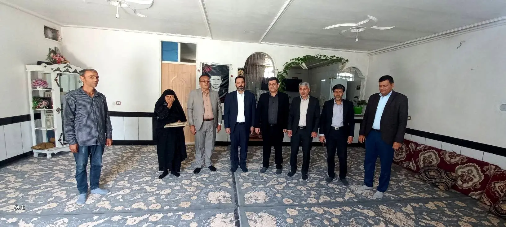 انعقاد قرارداد بیمه دی با شهرداری دوره چگنی لرستان / حضور مدیر بیمه دی استان در منزل شهدا