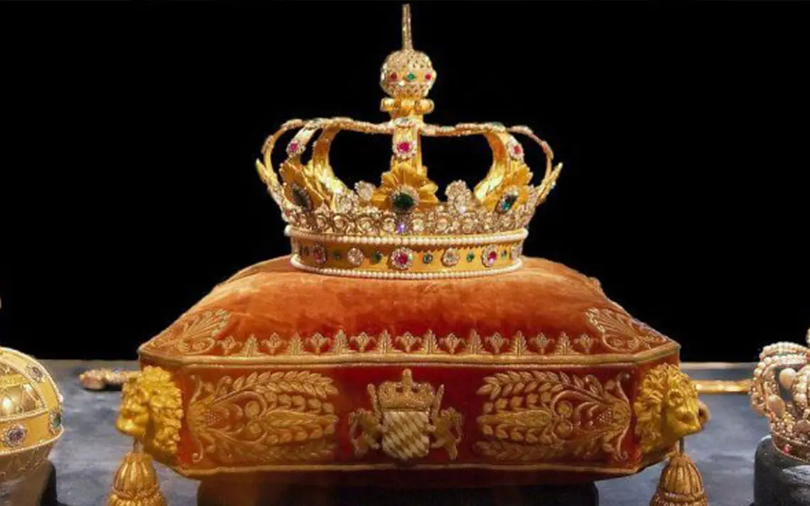 بازگشایی خزانه جواهرات پس از ۵۱ ماه