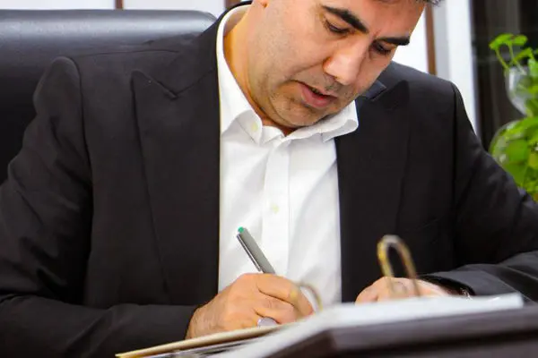 روز خبرنگار، روز رهنمون‌سازان حقیقت و نگهبانان شعله‌های روشنایی است
