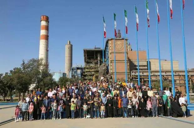 برگزاری سیزدهمین برنامه بازدید خانواده های کارکنان از ذوب آهن اصفهان
