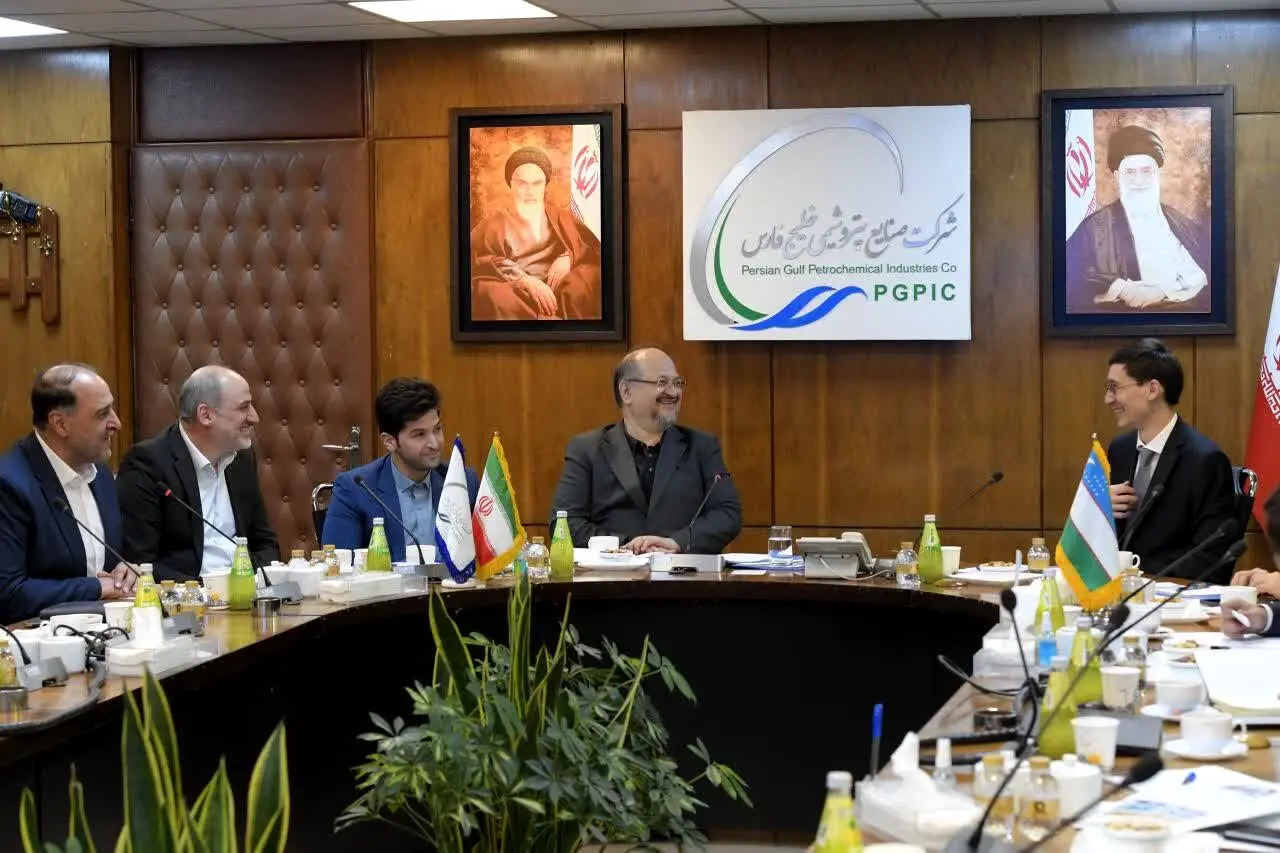 پیشنهاد تشکیل میزدائم همکاری‌های صنعت پتروشیمی ایران و ازبکستان/ هلدینگ خلیج‌فارس، آماده تدوین نقشه راه همکاری‌های دو کشور در زمینه پتروشیمی است
