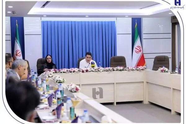 همایون شجریان: بانک صادرات ایران همراه ما در کنار مردم ایستاده است
