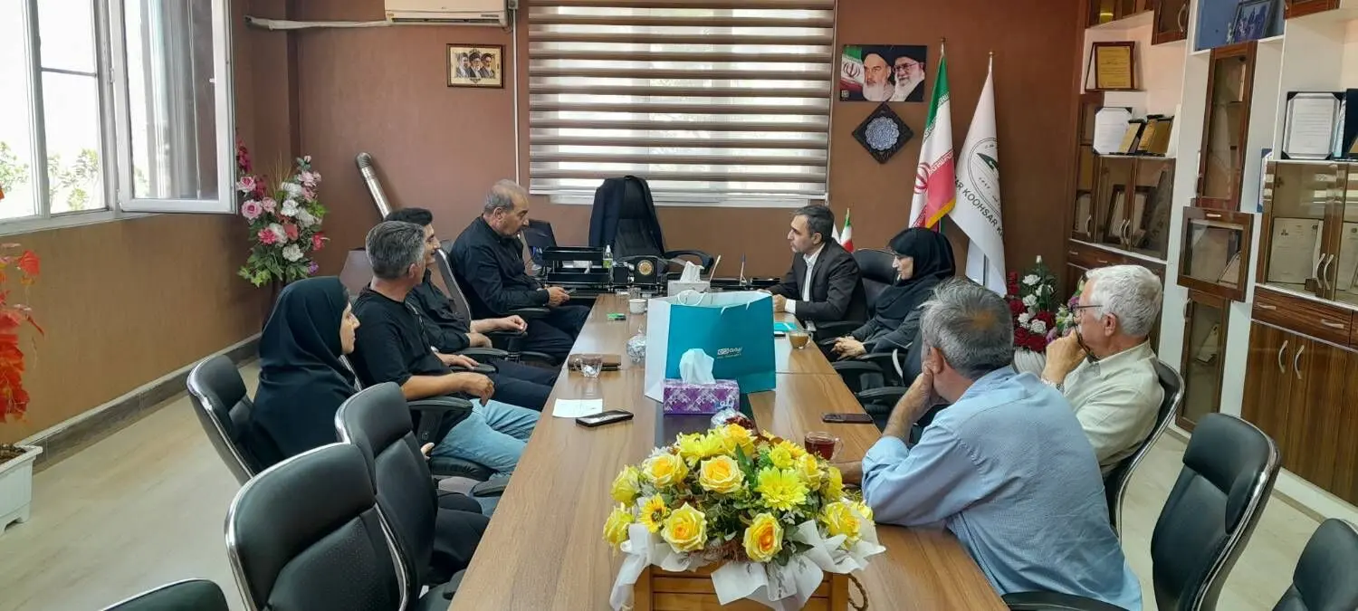 بررسی چالش ها و بندهای قرارداد کانون های حمل و نقل شهرستان خوی

