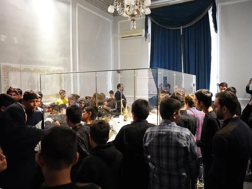 هدیه متفاوت بانک کارآفرین به دانش آموزان
