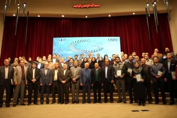 شرکت توسعه آهن و فولاد گل‌گهر «واحد برتر تحقیق و توسعه» استان شد
