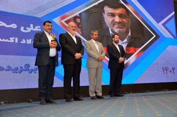 فولاد اکسین خوزستان صادرکننده نمونه ملی سال شد
