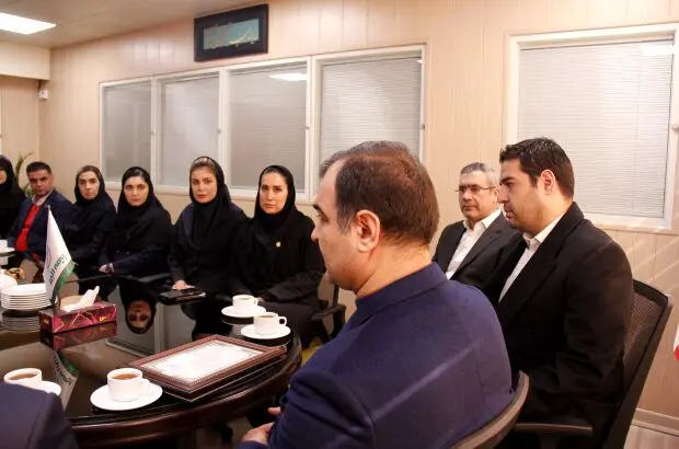 دیدار مدیرعامل با همکاران امور حقوقی و قراردادها
