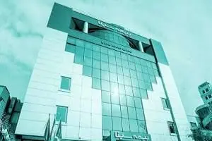 پیگیری مستمر تعهدات و ارائه خدمات در بیمه سینا
