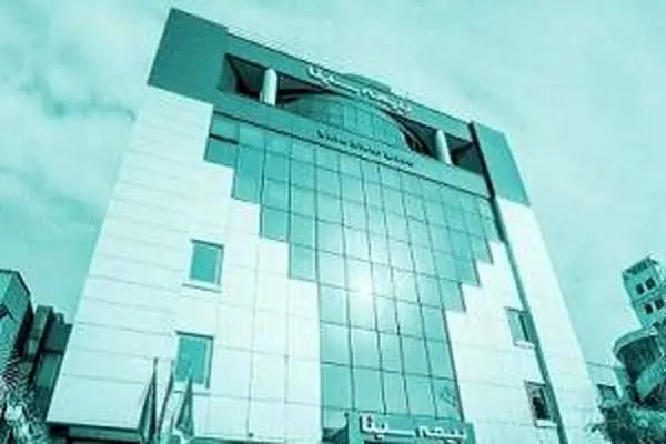 پیگیری مستمر تعهدات و ارائه خدمات در بیمه سینا
