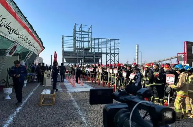 شانزدهمین دوره مسابقات علمی عملیاتی آتش نشانان در شهر بافق آغاز شد
