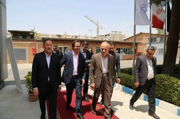 تقدیر نماینده رئیس‌جمهور از عملکرد بانک ملی ایران در حمایت از اقتصاد کشور
