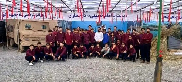 استقبال بی سابقه از نمایشگاه دفاع مقدس پتروشیمی شازند
