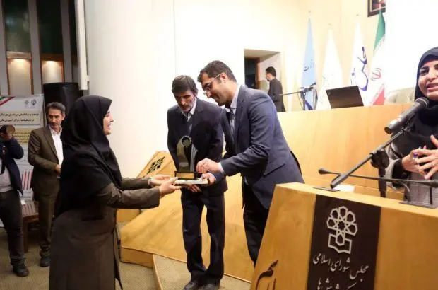 تقدیر وزارت علوم از ایمیدرو به عنوان کارفرمای برتر
