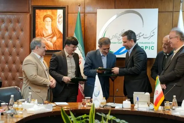 با امضای تفاهم نامه همکاری شرکت های عملیات غیرصنعتی پازارگاد و ماهشهر‌ با جهاد دانشگاهی صورت می گیرد
