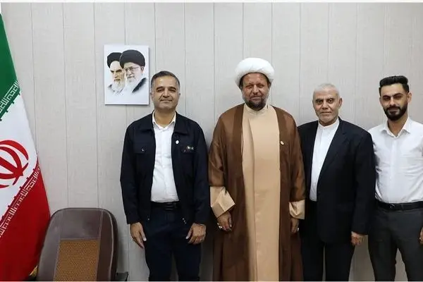 دیدار دکتر کمالی مدیر عامل شرکت مخازن سبز با امام جمعه شهرستان عسلویه