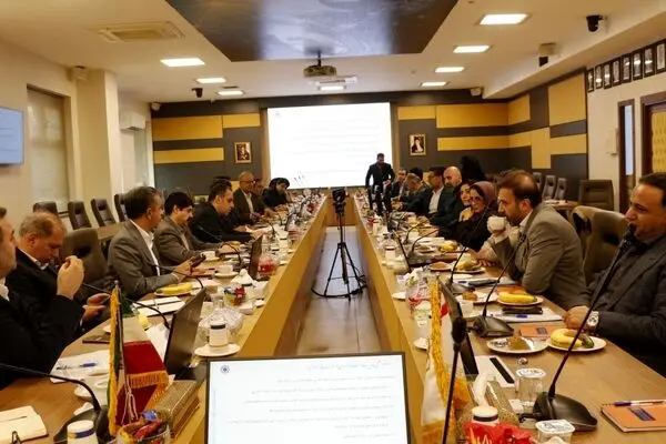 برگزاری دوره "تبیین تکالیف بانکها در حوزه دستورالعمل اصلاحیه دستورالعمل حداقل الزامات مدیریت ریسک اعتباری در موسسات اعتباری" در بانک صنعت و معدن، نخستین بانک برگزارکننده این دوره در شبکه بانکی کشور
