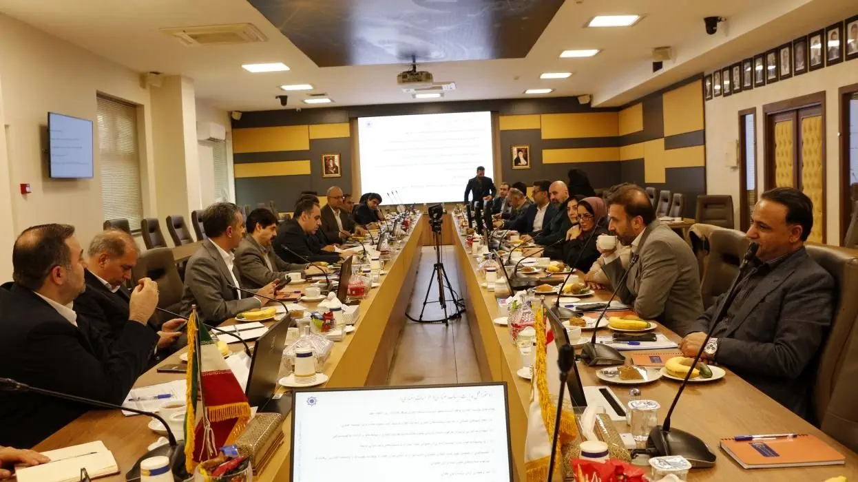 برگزاری دوره "تبیین تکالیف بانکها در حوزه دستورالعمل اصلاحیه دستورالعمل حداقل الزامات مدیریت ریسک اعتباری در موسسات اعتباری" در بانک صنعت و معدن، نخستین بانک برگزارکننده این دوره در شبکه بانکی کشور
