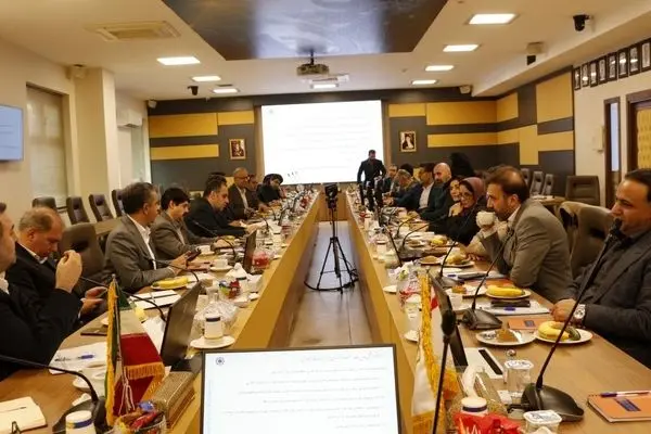 برگزاری دوره "تبیین تکالیف بانکها در حوزه دستورالعمل اصلاحیه دستورالعمل حداقل الزامات مدیریت ریسک اعتباری در موسسات اعتباری" در بانک صنعت و معدن، نخستین بانک برگزارکننده این دوره در شبکه بانکی کشور
