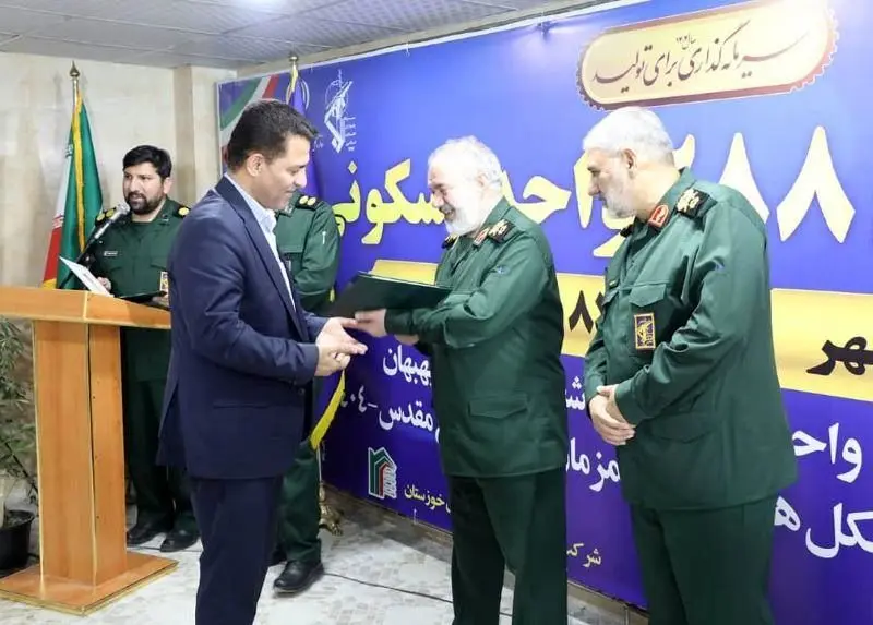 افتتاح پروژه ۲۸۸ واحدی سپاه خوزستان با مشارکت بانک مسکن / قدردانی جانشین فرمانده کل سپاه از عملکرد بانک مسکن
