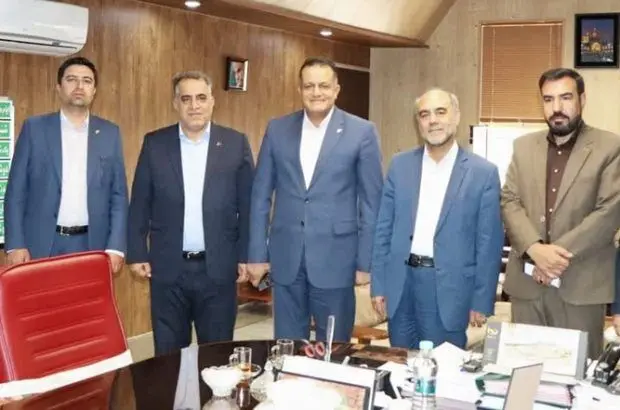تعدادی از زندانیان جرائم مالی غیرعمد توسط کارکنان بانک رفاه کارگران آزاد شدند
