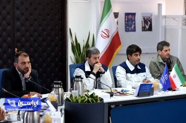 بازدید مدیر عامل گروه فولاد مبارکه و استاندار اصفهان از روند تکمیل پروژه انتقال آب دریای عمان به اصفهان
