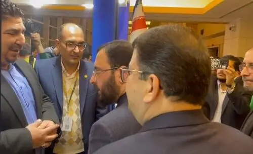 بازدید قائم‌مقام وزیر فرهنگ و ارشاد اسلامی از غرفه بانک سینا در جشنواره فیلم فجر
