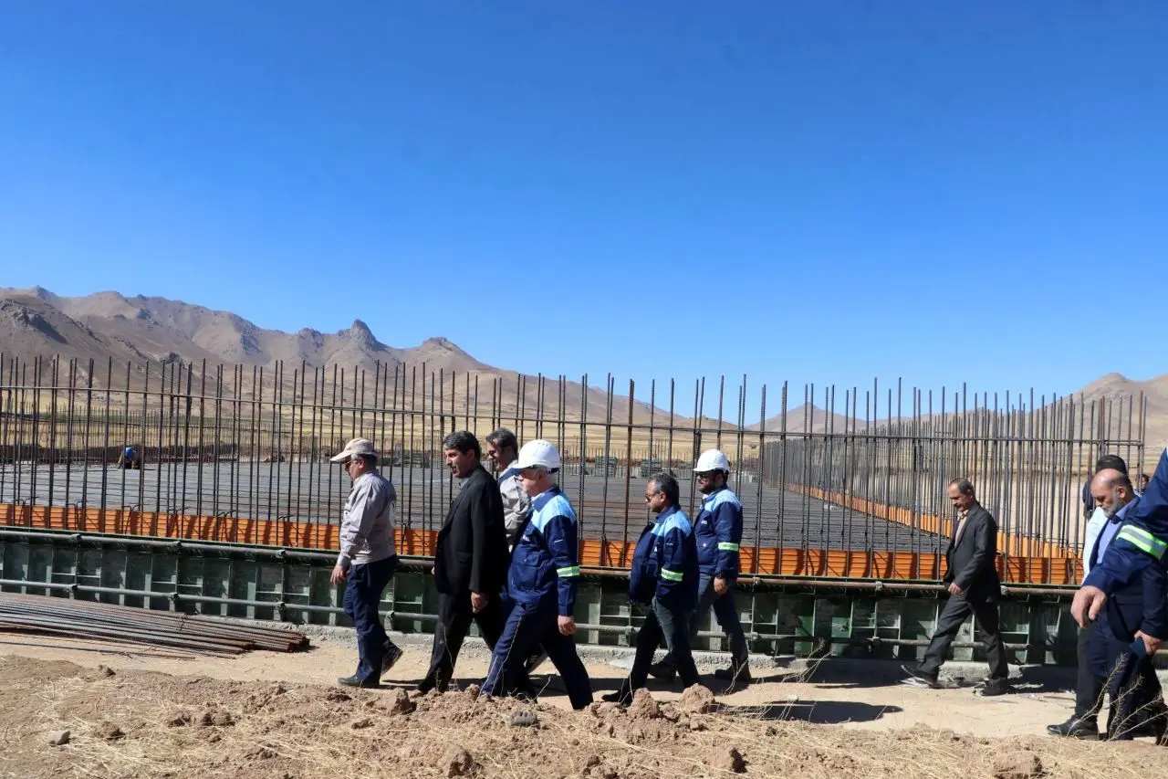 بازدید نماینده مردم قروه و دهگلان از پروژه کنسانتره‌سازی گلالی
