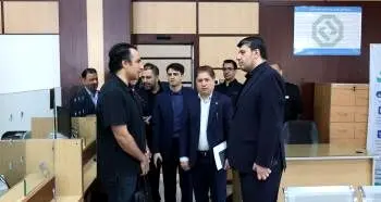 بازدید مدیرعامل از نحوه فعالیت شعبه کشیک مرکزی بانک توسعه صادرات ایران
