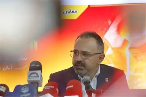 نرخ تسعیر ارز و کارت‌های بازرگانی؛ فشار مضاعف بر فولادسازان
