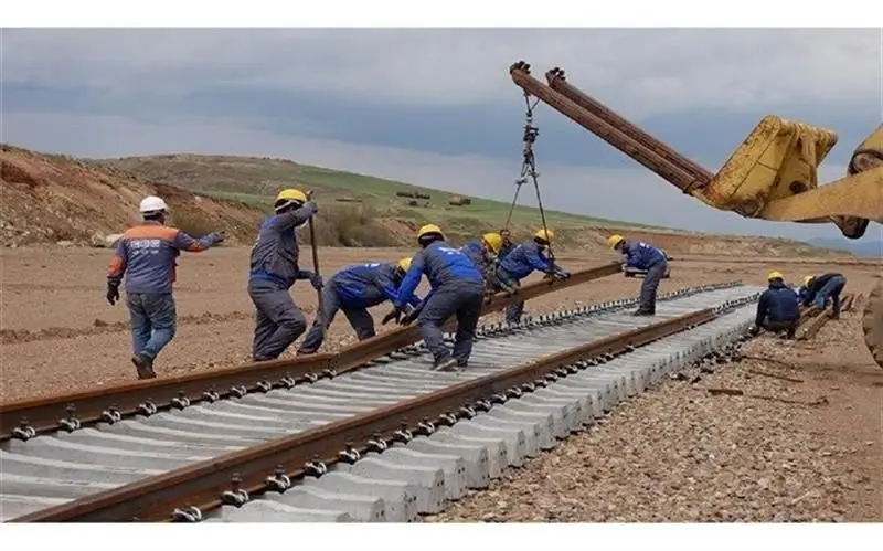 قطار کرمانشاه - خسروی روی ریل ذوب آهن اصفهان به عراق و آسیای میانه می رسد
