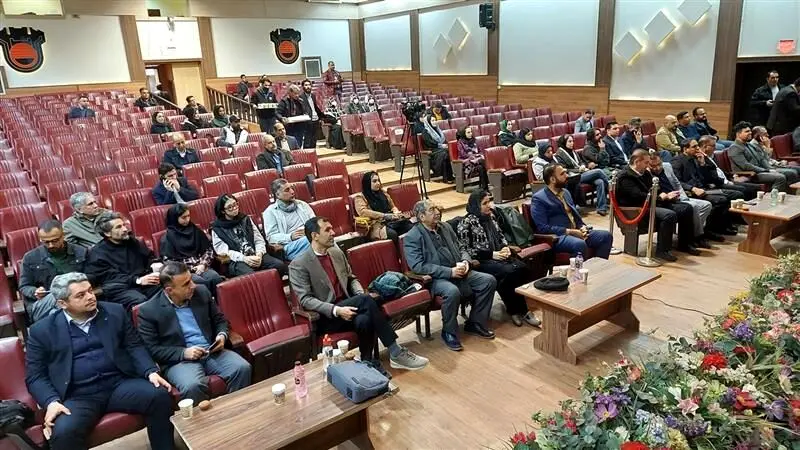 برگزاری اولین نشست فولادشهرخوانی در فرهنگسرای امام رضا (ع)
